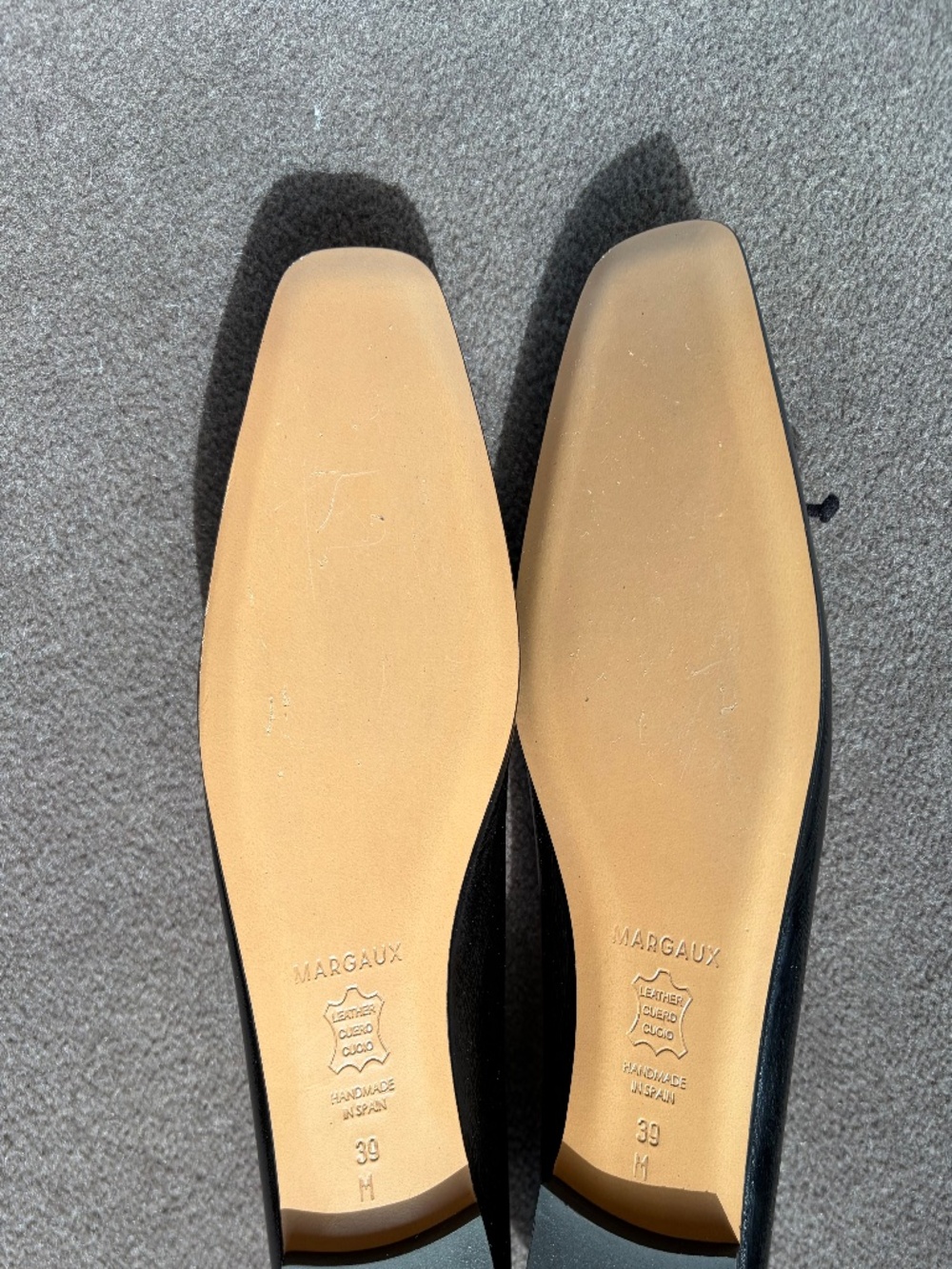 Margaux Fonteyn Black Crinkle-Gloss Nappa 39 M NEW IN BOX - Picture 3 of 7